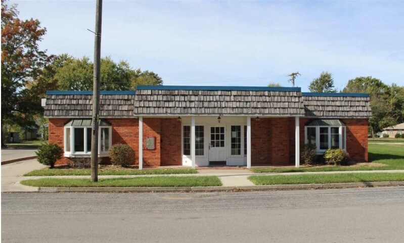 205 N Main St, Green Ridge, MO for sale Primary Photo- Image 1 of 1