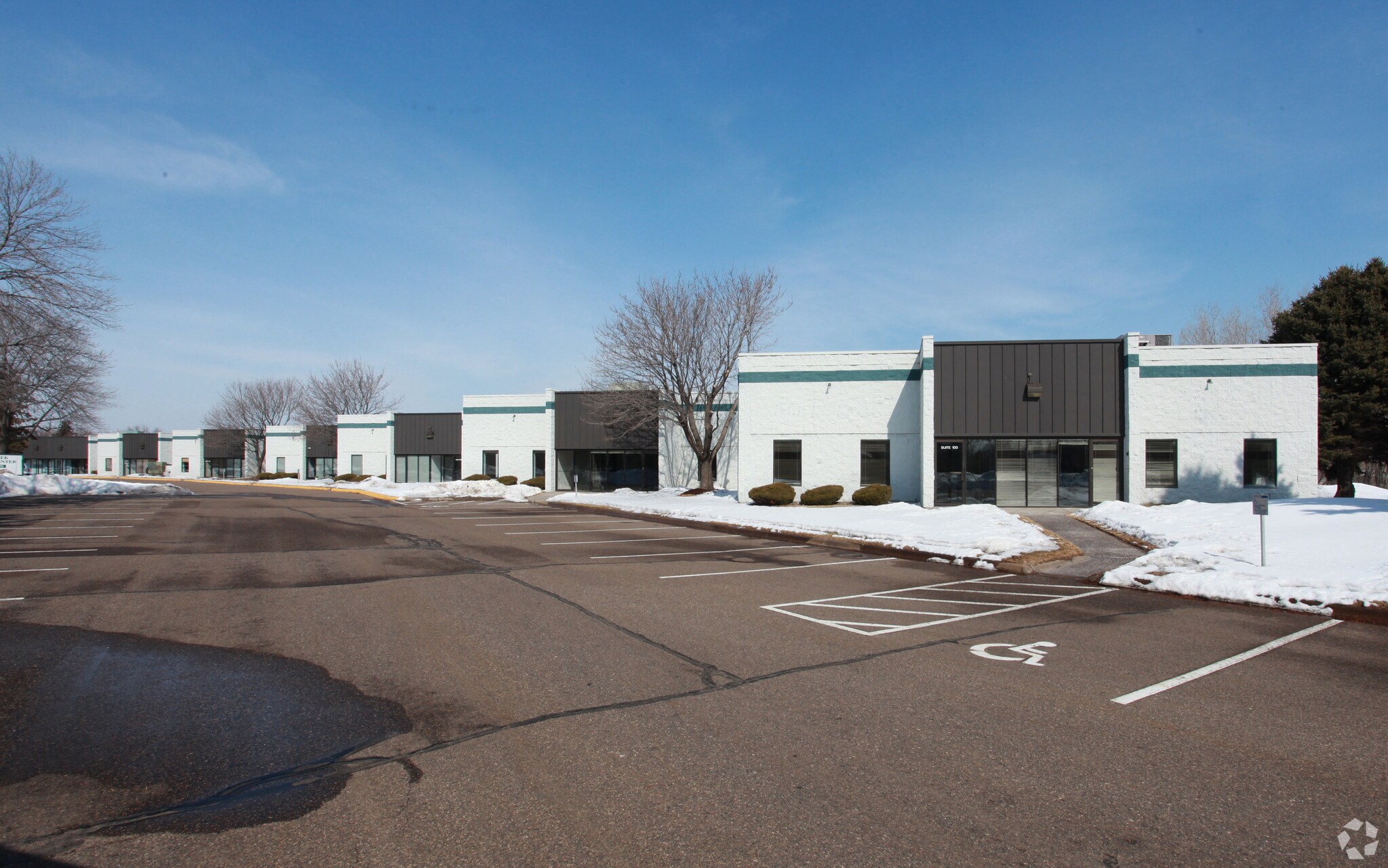 2700 Freeway Blvd, Brooklyn Center, MN for sale Primary Photo- Image 1 of 1