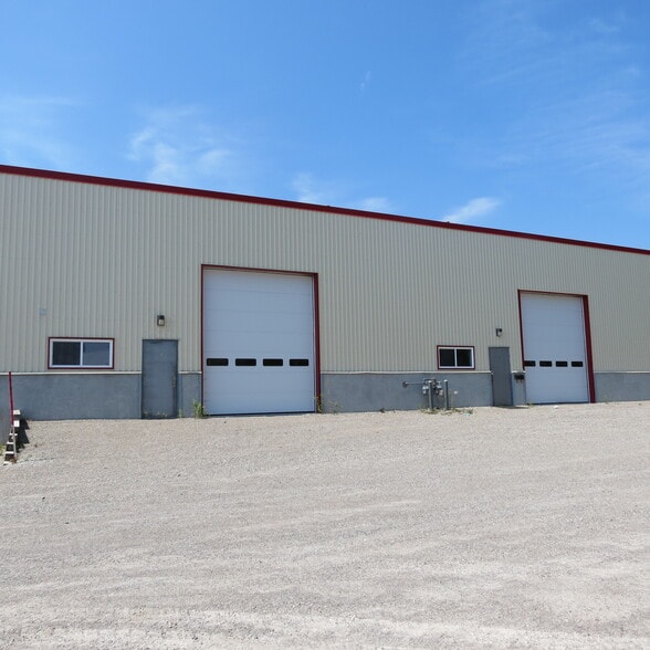 100 Industrial Ave, Carleton Place, ON for sale - Primary Photo - Image 1 of 1