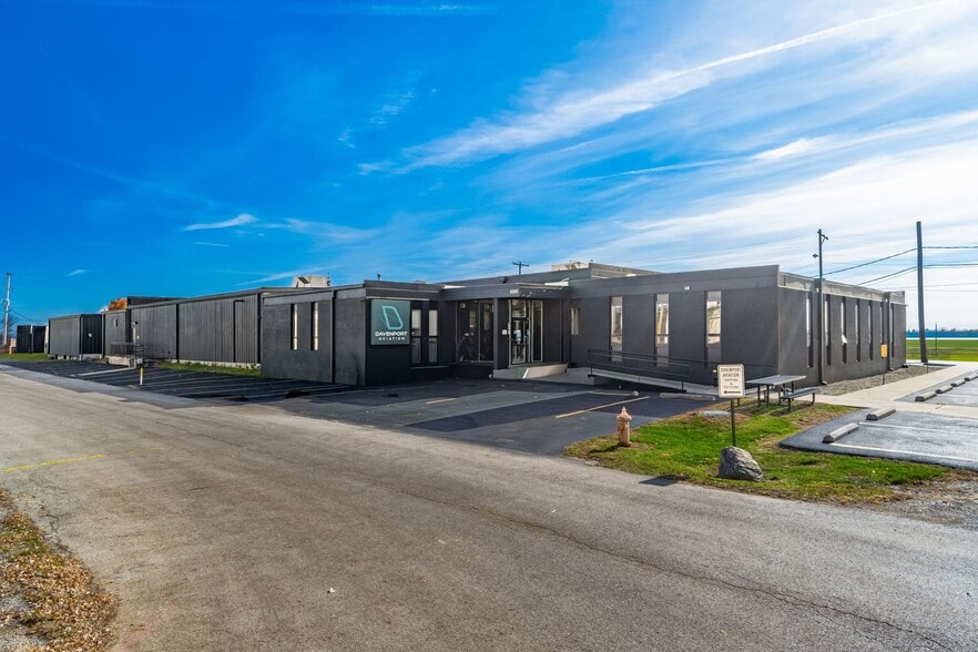 2300 Marilyn Ln, Columbus, OH for lease - Building Photo - Image 2 of 10