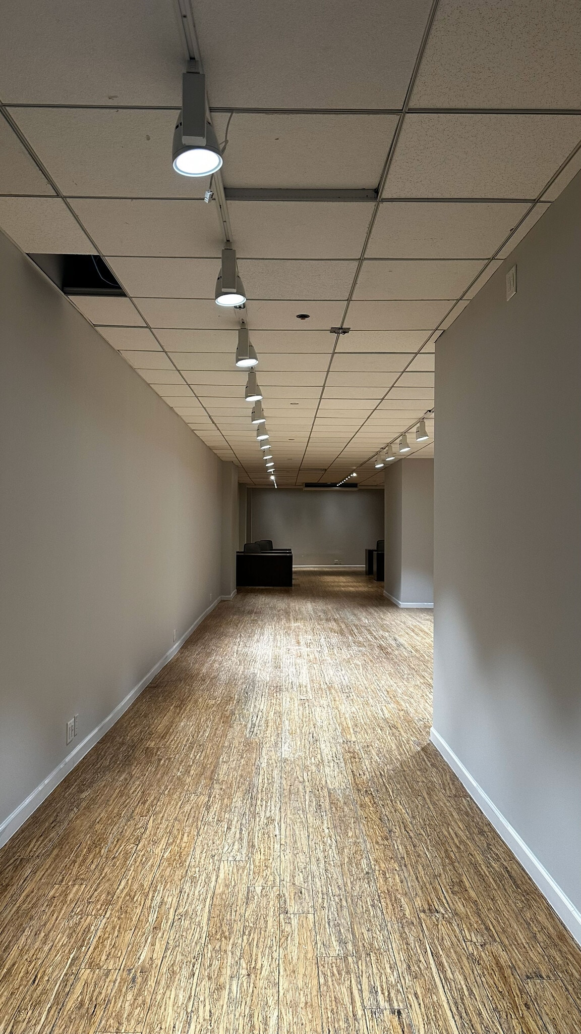 13 W 38th St, New York, NY for lease Interior Photo- Image 1 of 16