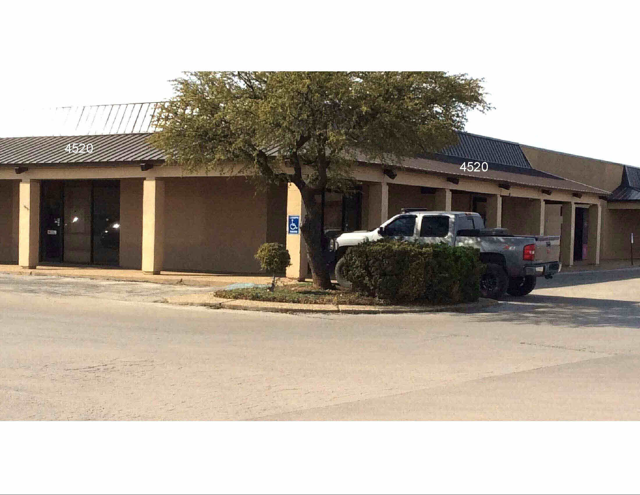 4450-4536 Buffalo Gap Rd, Abilene, TX for lease Building Photo- Image 1 of 2