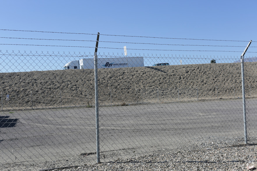 Cherry Ave, Fontana, CA for sale - Primary Photo - Image 1 of 1