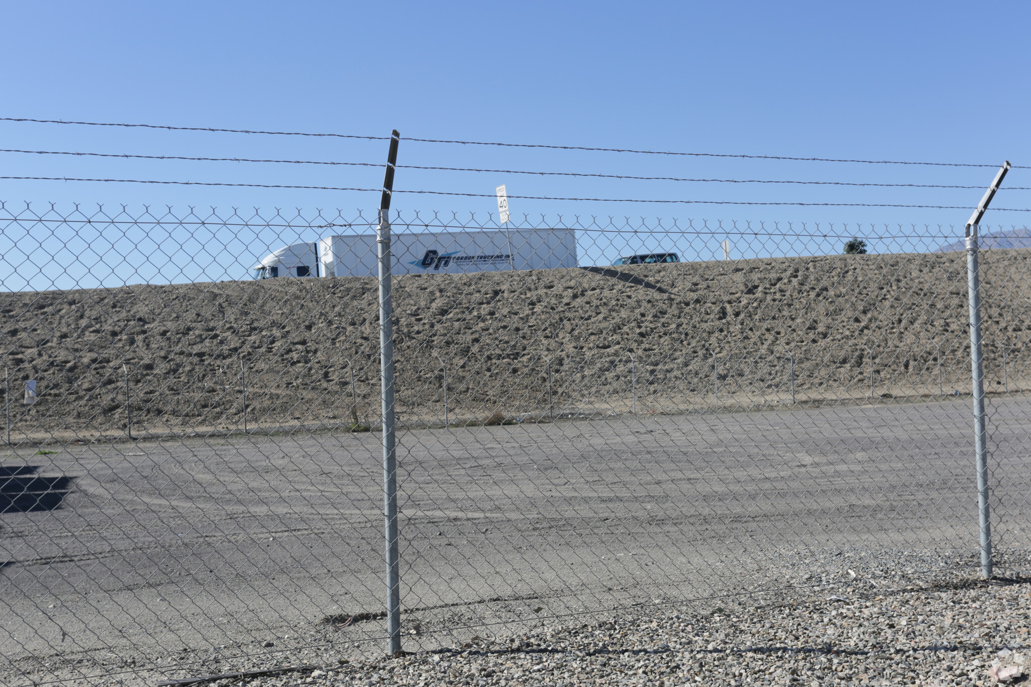 Cherry Ave, Fontana, CA for sale Primary Photo- Image 1 of 1