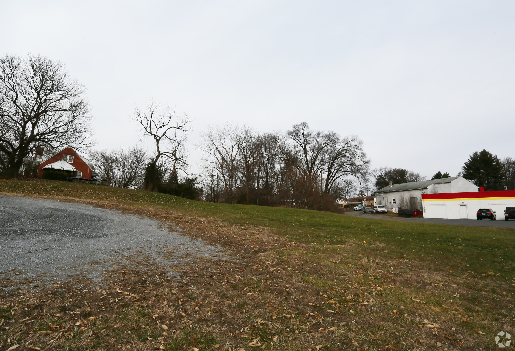 1300 N Royal Ave, Front Royal, VA for sale Primary Photo- Image 1 of 1