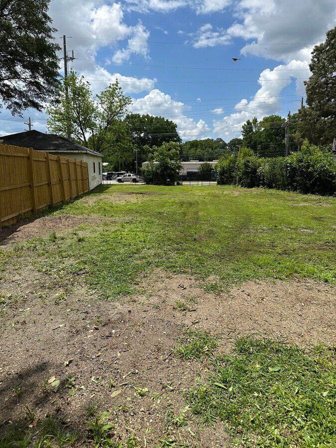 Willingham Dr, East Point, GA 30344