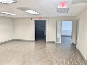 7925 NW 12th St, Doral, FL for lease Interior Photo- Image 2 of 5