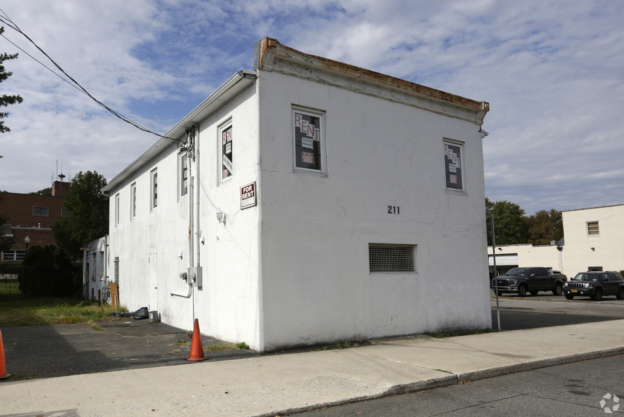 211 New York Ave, Huntington, NY for sale Primary Photo- Image 1 of 1