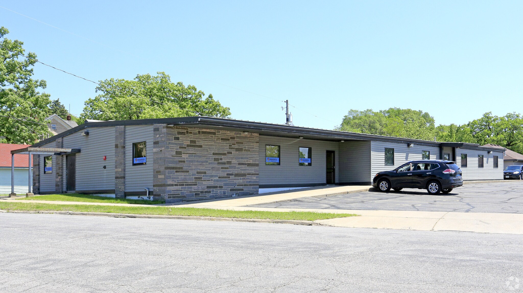 2 S 2nd Ave, Sauk Rapids, MN 56379 Sauk Rapids Business Center