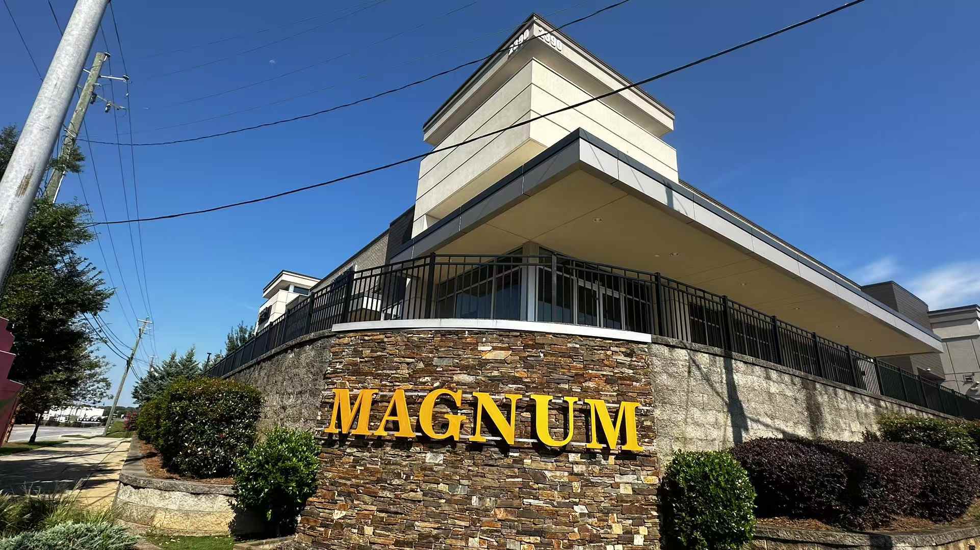 2390 Chamblee Tucker Rd, Chamblee, GA for lease Building Photo- Image 1 of 10