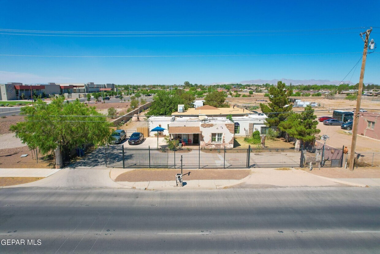 8656 N Loop Dr, El Paso, TX for sale Primary Photo- Image 1 of 1