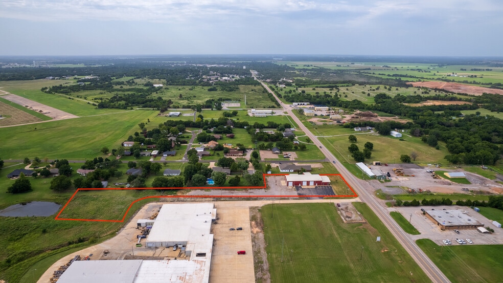 2301 S Highway 77, Pauls Valley, OK for sale - Building Photo - Image 3 of 36