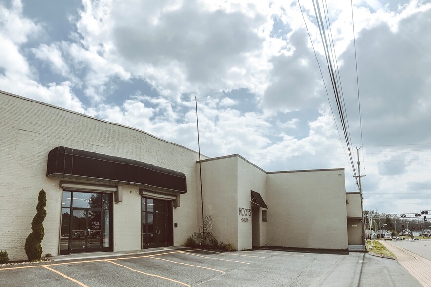 1227 N Washington Ave, Cookeville, TN for lease - Building Photo - Image 3 of 8