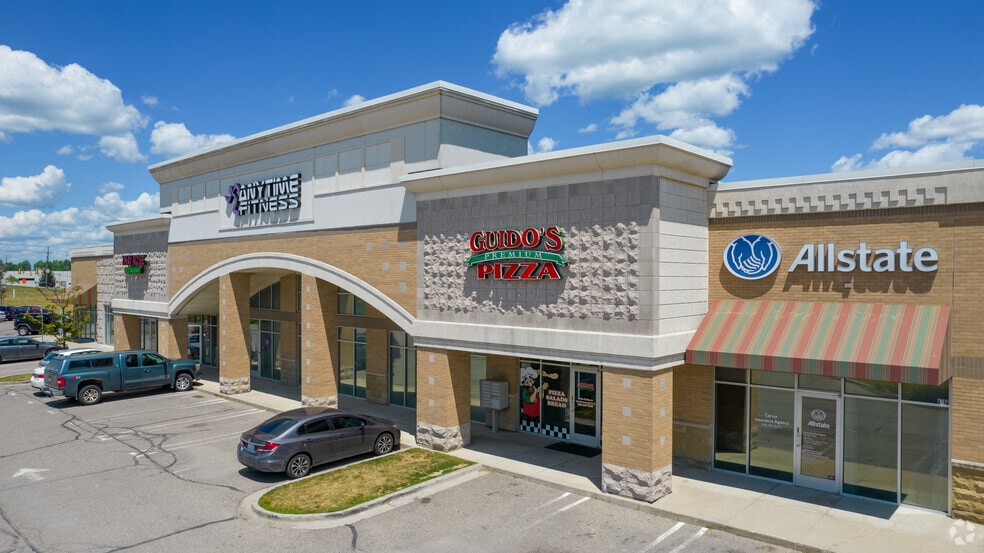 4373-4433 Interpark Dr, Auburn Hills, MI for lease - Building Photo - Image 1 of 6