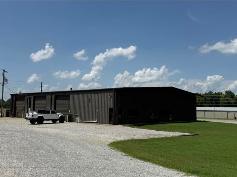 25 Mack St, Batesville, AR for lease - Primary Photo - Image 1 of 4