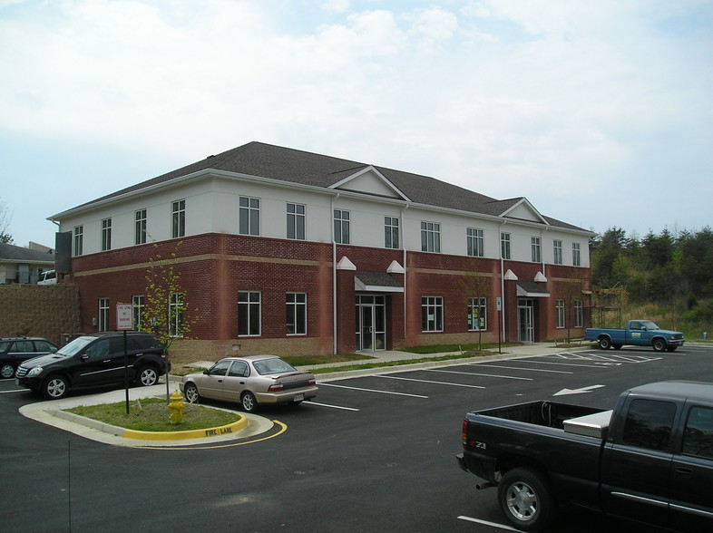 20 PGA Dr, Stafford, VA for lease - Building Photo - Image 2 of 13