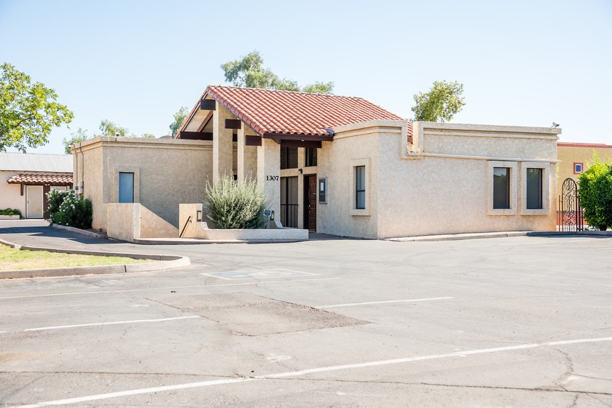 1307 E Southern Ave, Mesa, AZ for lease - Building Photo - Image 3 of 5