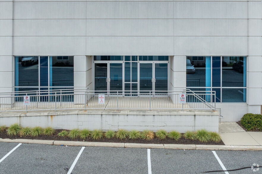 7142 Ambassador Rd, Windsor Mill, MD for lease - Building Photo - Image 3 of 5