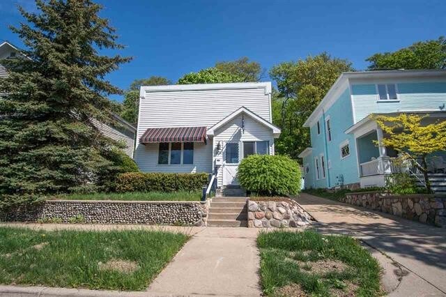 229 E 3rd St, Harbor Springs, MI for sale Primary Photo- Image 1 of 1