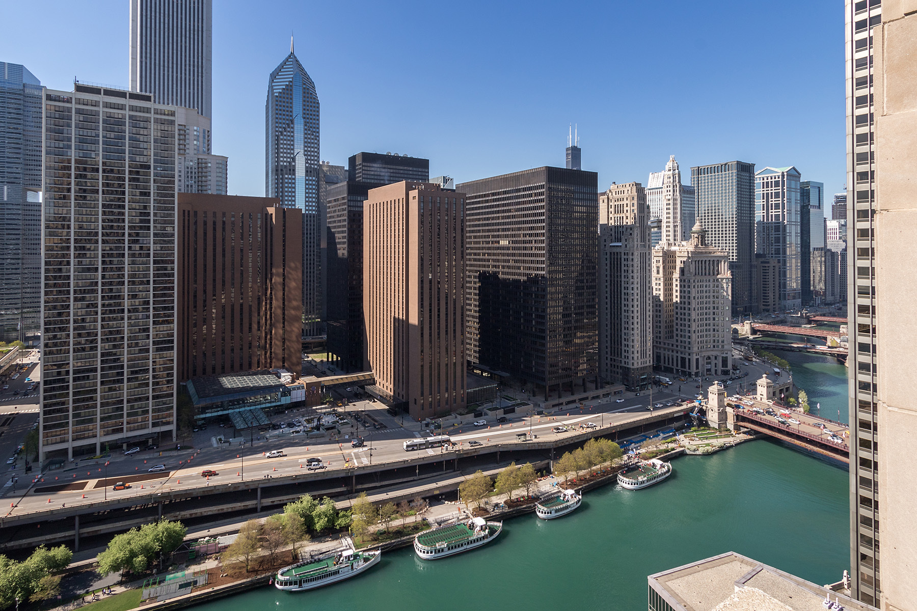 455 N Cityfront Plaza Dr, Chicago, IL 60611 - NBC Tower | LoopNet