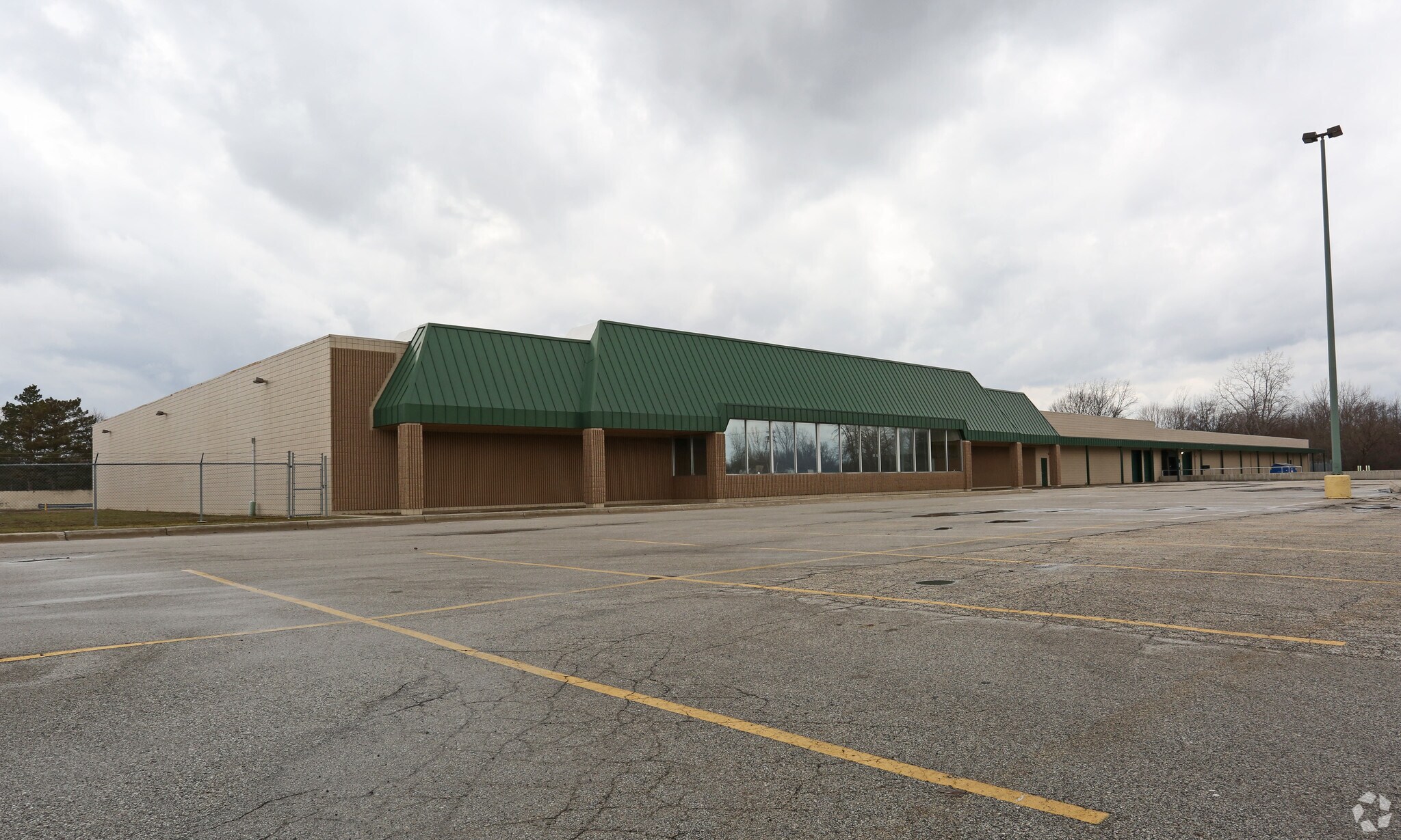 5446 Dixie Hwy, Saginaw, MI for sale Primary Photo- Image 1 of 1