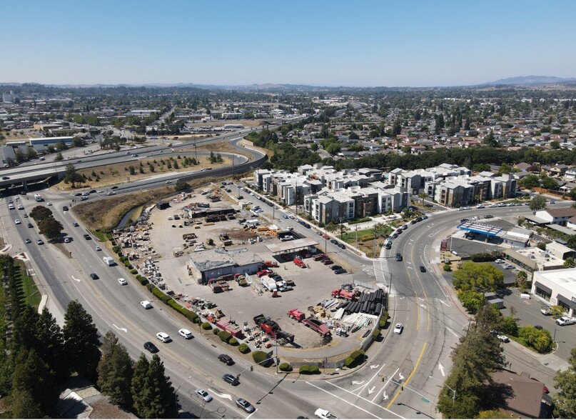 1721 Lakeville Hwy, Petaluma, CA for sale - Building Photo - Image 1 of 3