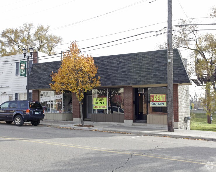 7654-7664 Auburn Rd, Utica, MI for sale - Primary Photo - Image 1 of 1