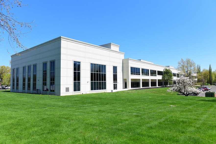 50 Millstone Rd, East Windsor, NJ for lease - Building Photo - Image 3 of 12