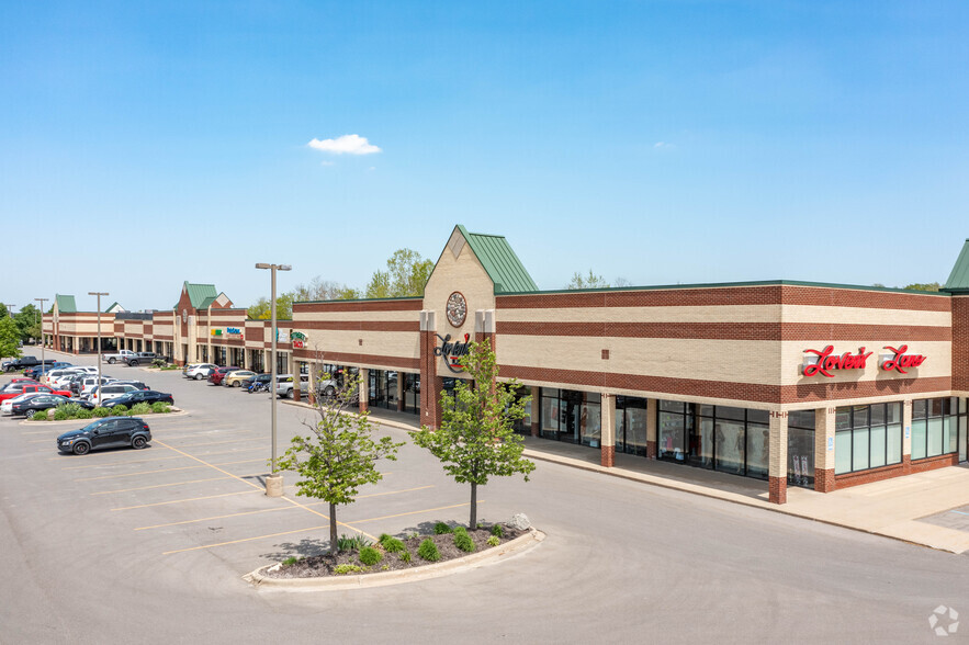 751-951 S Latson Rd, Howell, MI for lease - Building Photo - Image 1 of 1