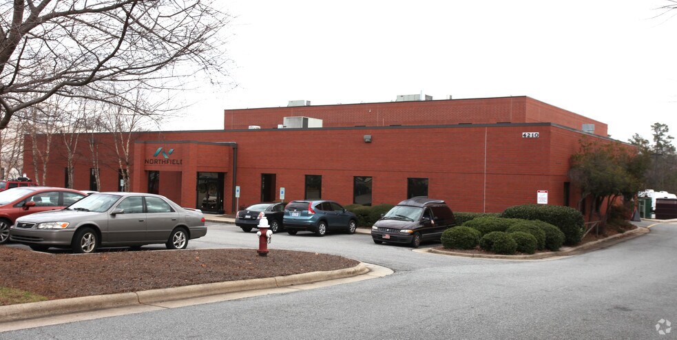 4210 Tudor Ln, Greensboro, NC for sale - Primary Photo - Image 1 of 2