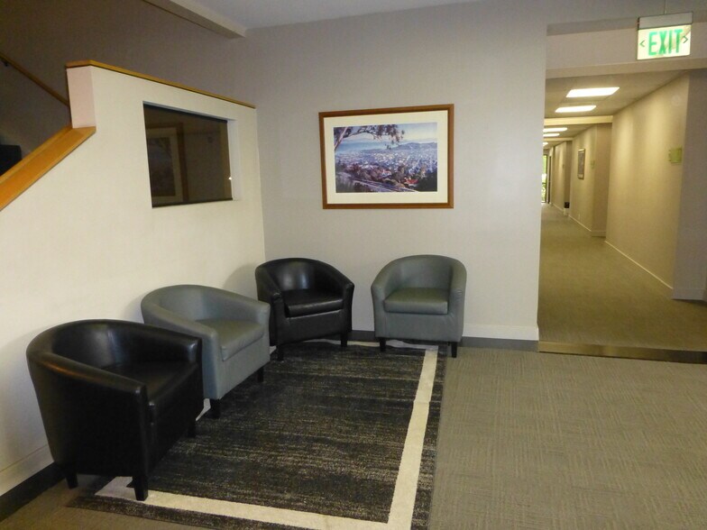 Central Westlake Village-  Abundant parking, Westlake Village, CA for lease - Interior Photo - Image 3 of 4