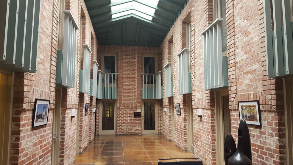 2919 Welborn St, Dallas, TX for sale - Primary Photo - Image 1 of 1