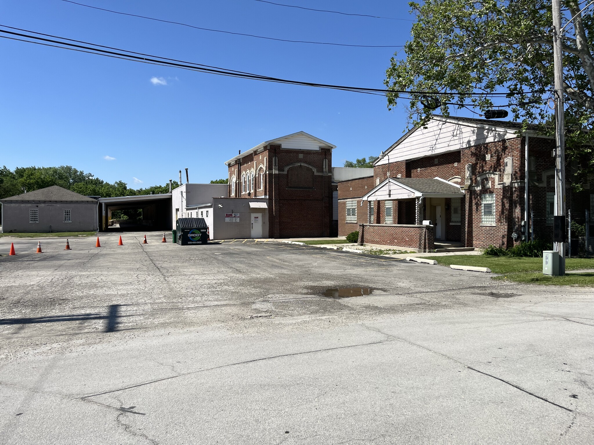 1001 Clinton St, Lockport, IL for lease Building Photo- Image 1 of 4