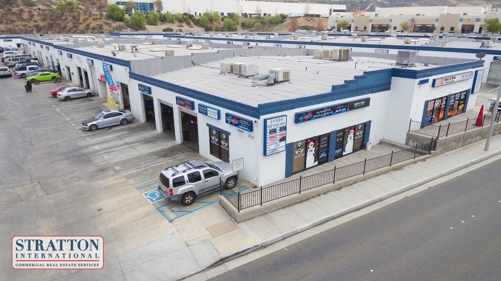 26524 Ruether Ave, Santa Clarita, CA for lease - Building Photo - Image 2 of 12