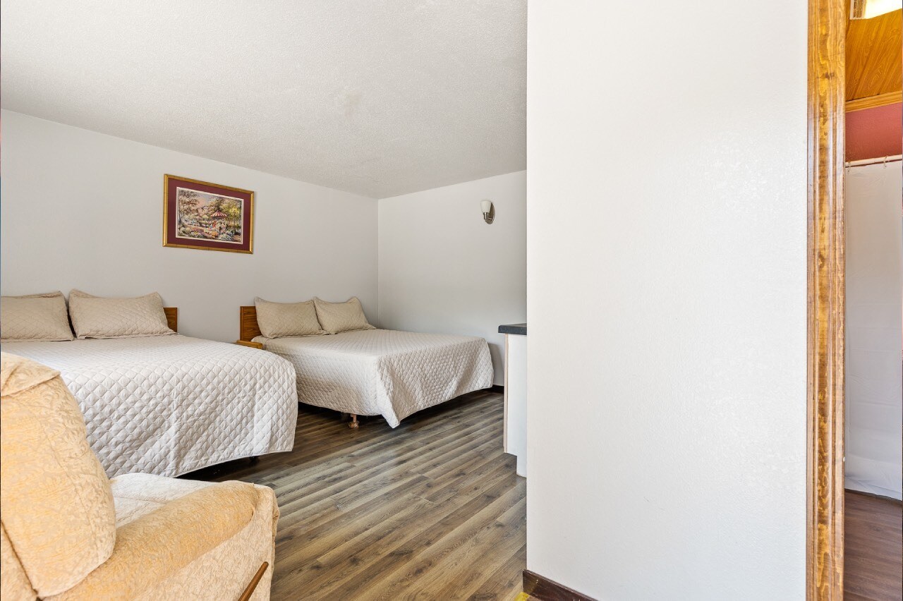 1411 Laurel St, Whitewood, SD 57793