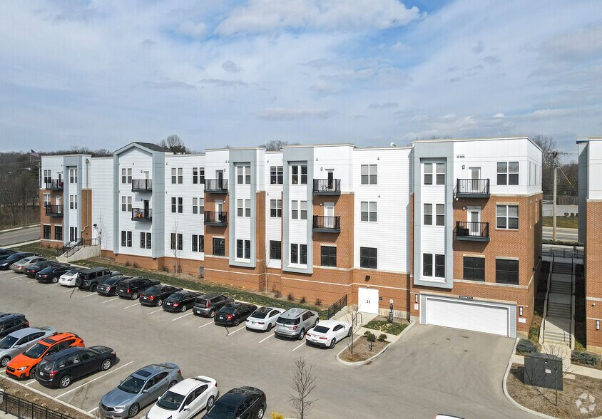 1521 Isaac Dr, Bloomington, IN for sale - Primary Photo - Image 1 of 1