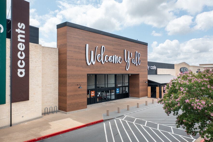 12901 N I-35 Service Rd, Austin, TX for lease - Building Photo - Image 3 of 31