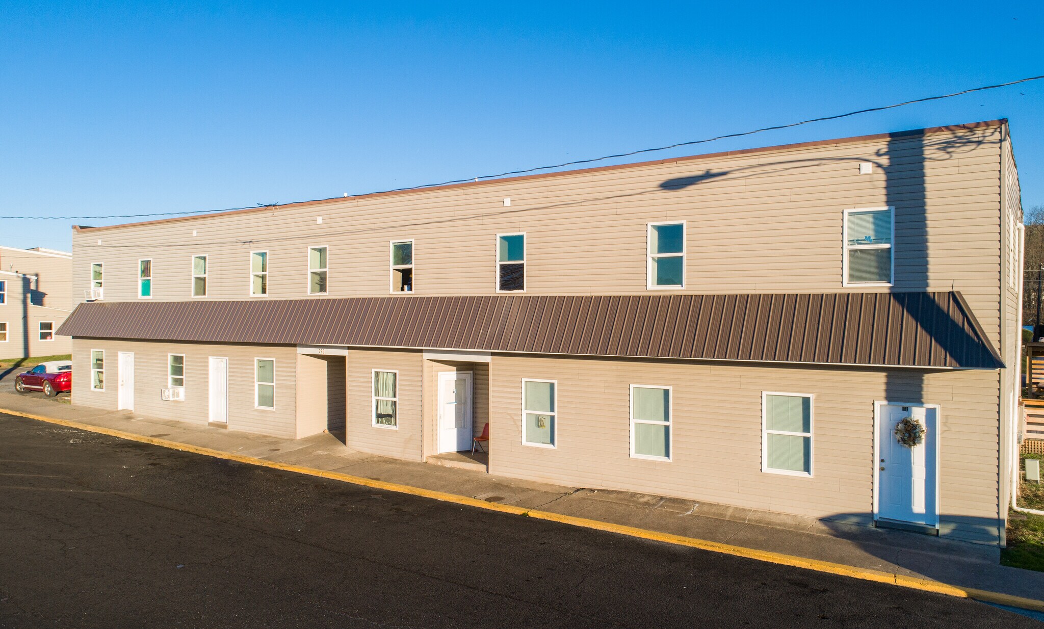 260 N Commerce Ave, Waynesboro, VA 22980 Park Station Villas