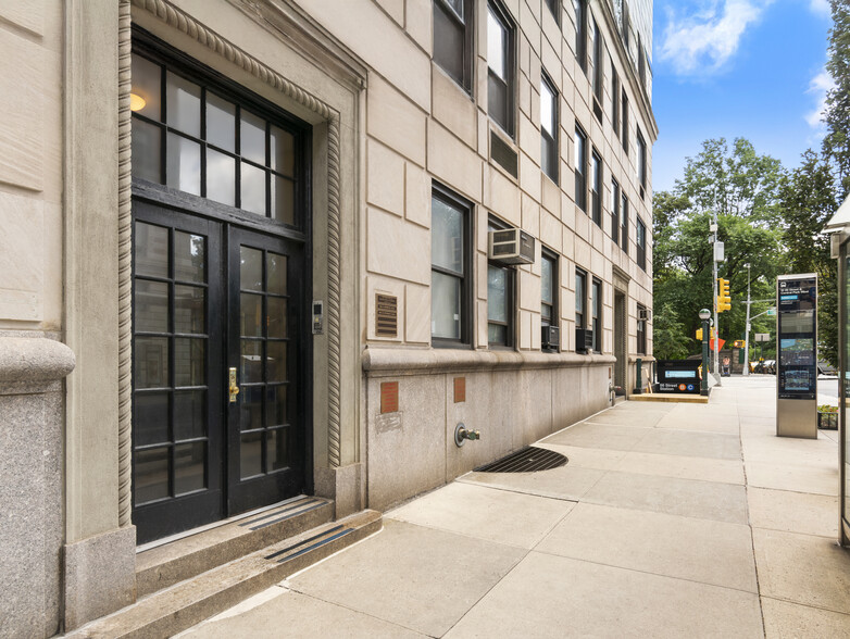 262 Central Park W, New York, NY for sale - Building Photo - Image 1 of 1