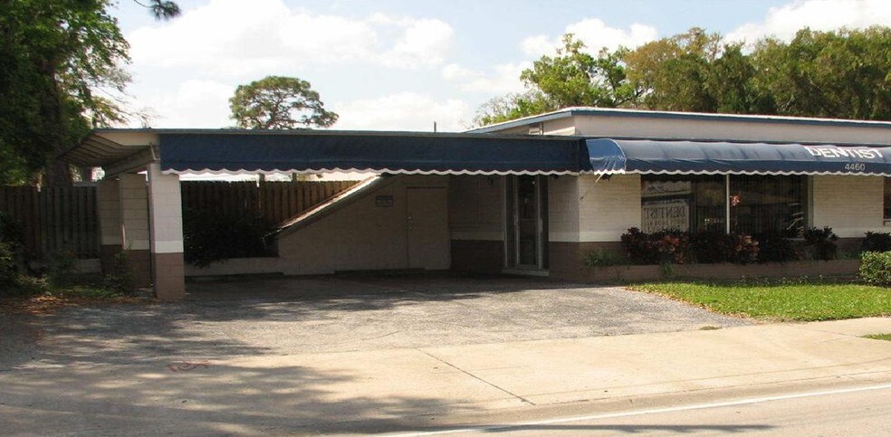 4460 Edgewater Dr, Orlando, FL for lease - Primary Photo - Image 2 of 25