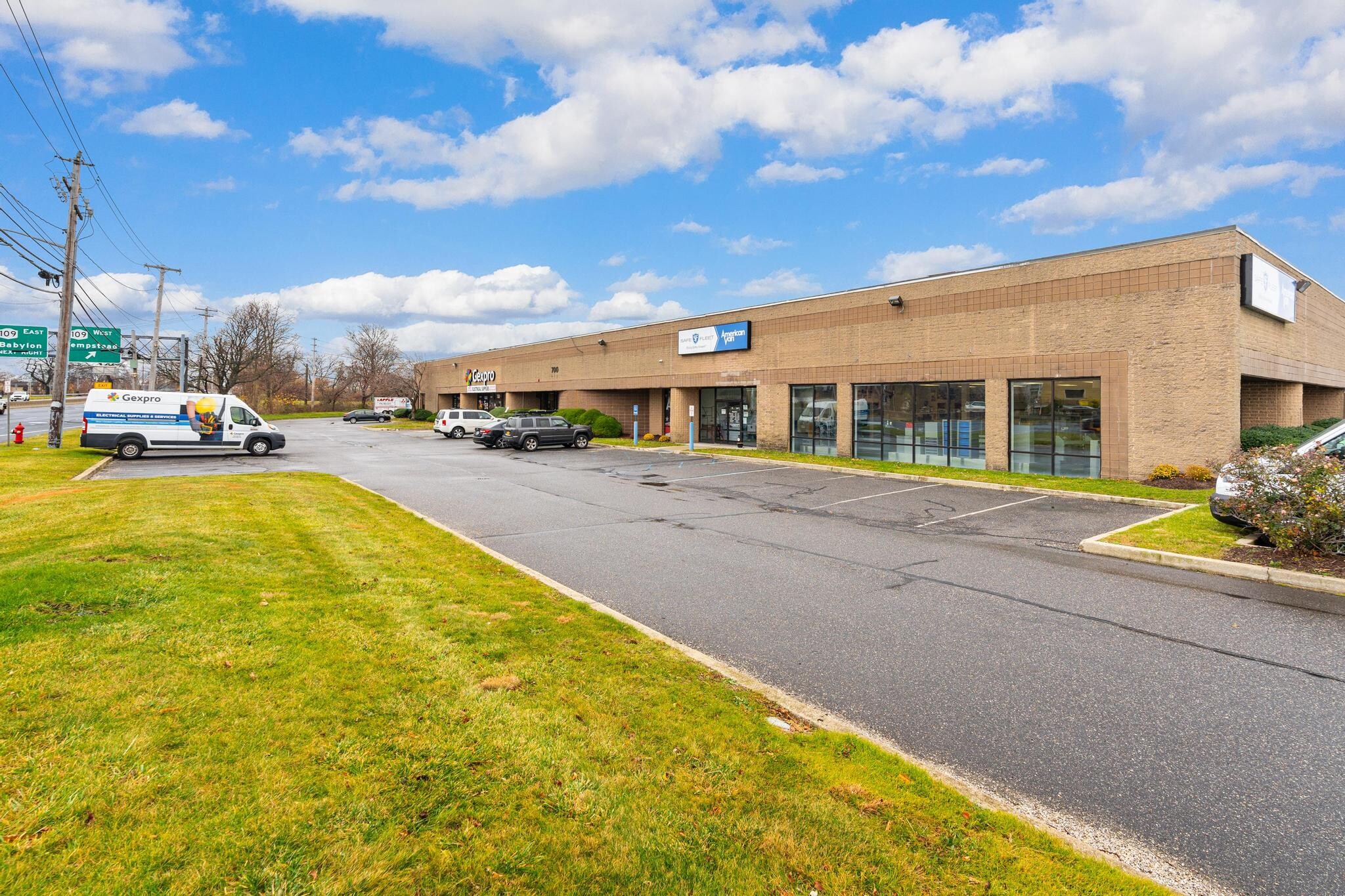 700 Broadhollow Rd, Farmingdale, NY for sale Building Photo- Image 1 of 1