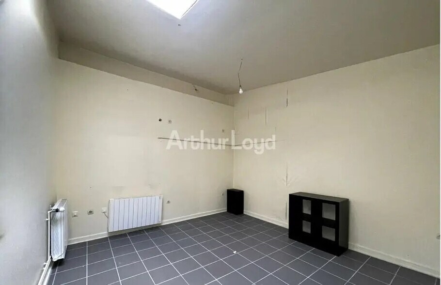 Retail in Reims for sale - Interior Photo - Image 2 of 5