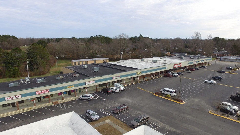 235-263 W 3rd St, Ayden, NC for lease - Building Photo - Image 1 of 6