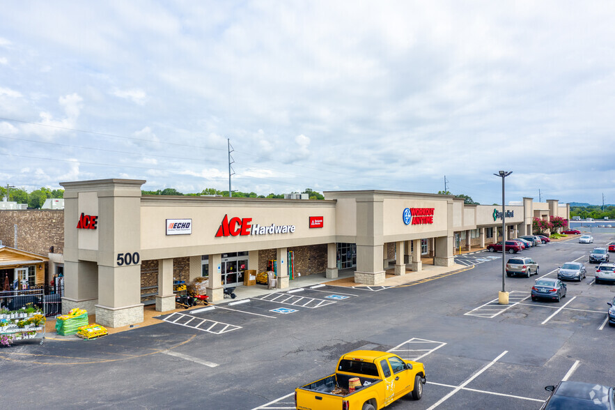 500 W Main St, Hendersonville, TN for lease - Primary Photo - Image 1 of 37