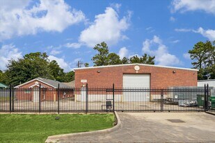 11126 Timber Crest Dr, Houston TX - Warehouse