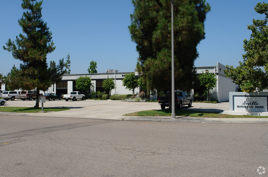 9426 Wheatlands Ct, Santee, CA for lease - Primary Photo - Image 1 of 5