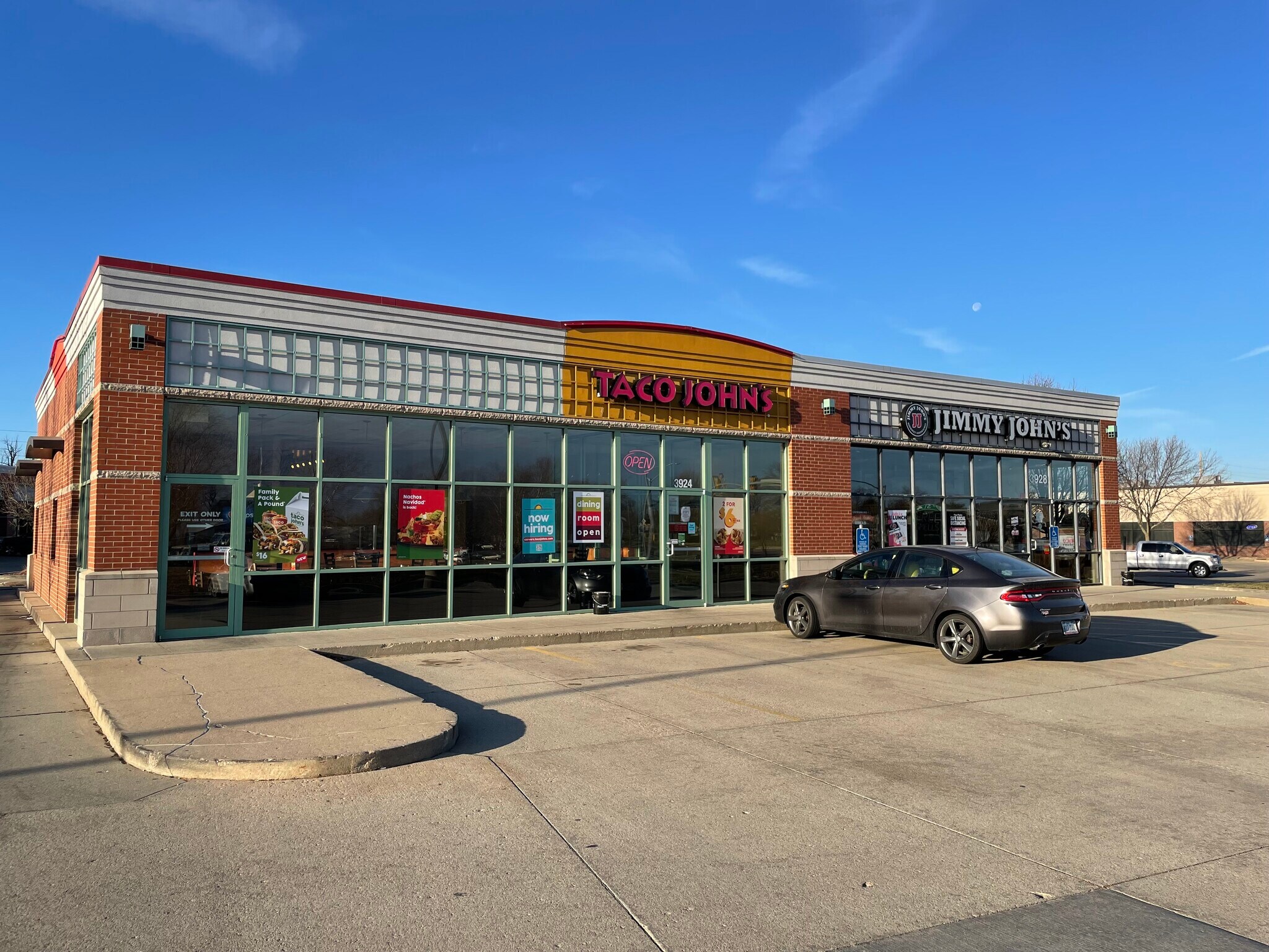 Jesse Place Shopping Center Urbandale, IA for Sale