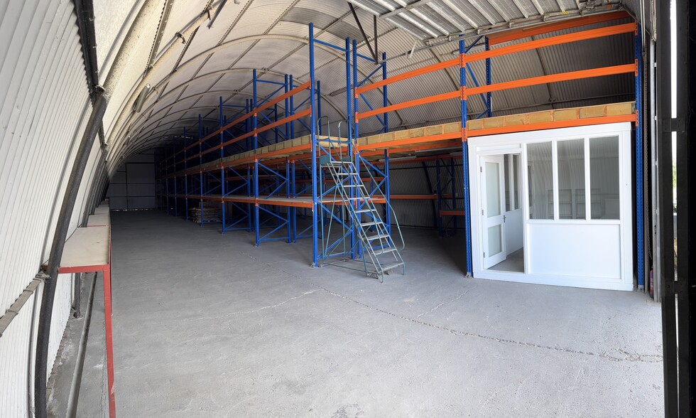 Unit 4, Tenterden Station Estate, Station Rd, Tenterden for lease - Building Photo - Image 2 of 6