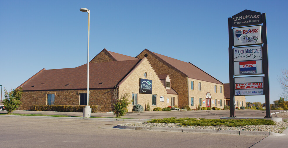 1411 W Dakota Pkwy, Williston, ND for lease - Building Photo - Image 2 of 87