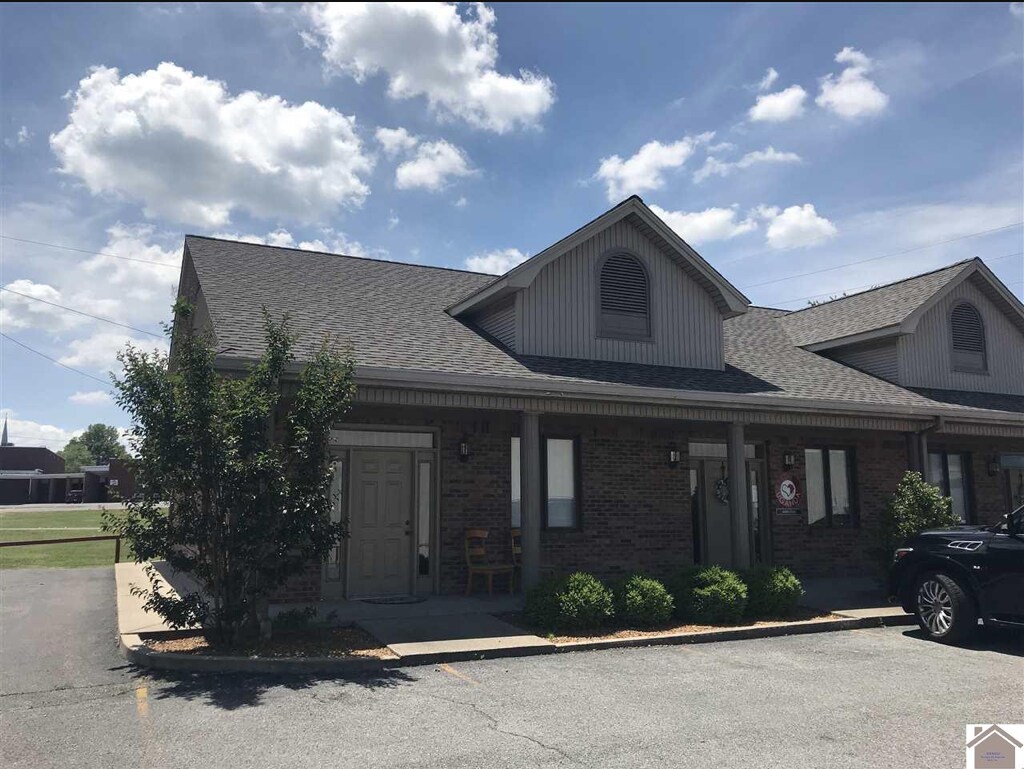 2920 Lone Oak Rd, Paducah, KY 42003